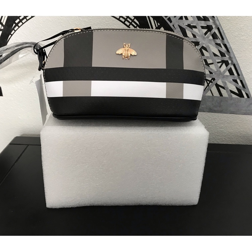 PLAID COSMETIC BEE BAG NWT